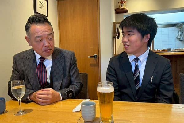 鈴木社長と久原さん.jpg
